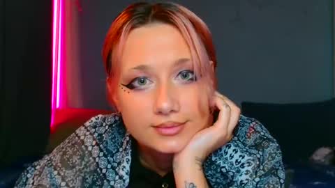 Snapshot of tommioo7 chatting on March 8, 5:38 am Galadriel online show from March 8, 5:38 am