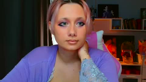 Snapshot of tommioo7 chatting on March 11, 10:29 am Galadriel online show from March 11, 10:29 am