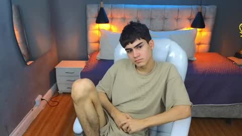 Tommy  online show from March 6, 10:09 am