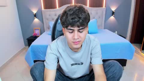 Tommy  online show from April 23, 3:52 am