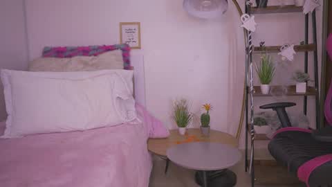 Blue  online show from November 4, 12:04 pm