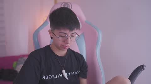 Blue  online show from November 25, 1:22 pm