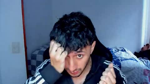 Twitter BreddTommy IG tommy bredd online show from February 25, 7:12 pm