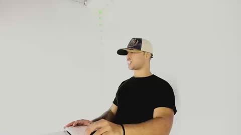 tommy_sccott online show from September 24, 11:08 pm