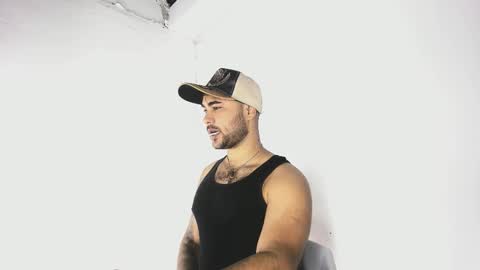 tommy_sccott online show from October 15, 11:27 pm