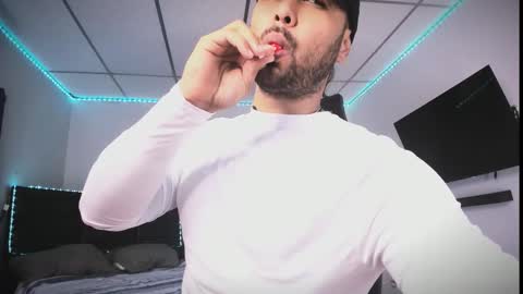 tommy_sccott online show from February 27, 9:59 pm