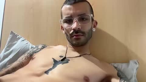 TOMMYDESIREX online show from April 28, 10:48 pm