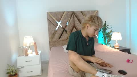 Tommy Foxboy online show from December 4, 12:25 pm