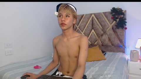 Tommy Foxboy online show from December 24, 5:23 pm