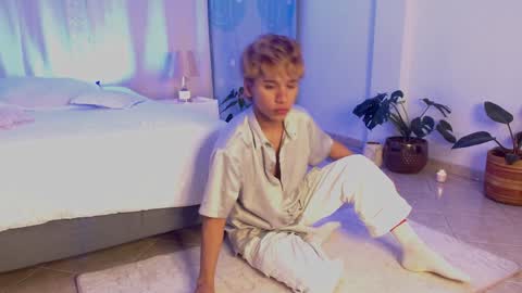 Tommy Foxboy online show from December 30, 1:14 pm