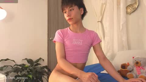 Snapshot of tommyfoxboy chatting on February 15, 1:20 pm Tommy Foxboy online show from February 15, 1:20 pm