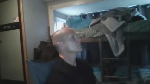 Snapshot of tommygunsfit chatting on March 15, 1:00 am tommygunsfit online show from March 15, 1:00 am