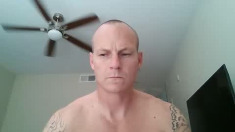 Snapshot of tommygunsfit chatting on April 20, 9:16 pm tommygunsfit online show from April 20, 9:16 pm