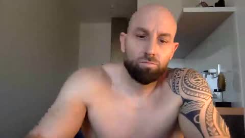 Thomas Fit online show from January 9, 11:25 am