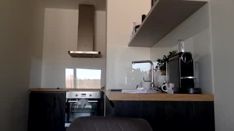 Thomas Fit online show from February 20, 8:28 am