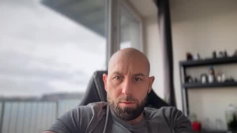 Thomas Fit online show from March 29, 4:18 pm