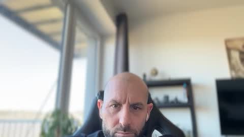 Thomas Fit online show from April 8, 10:04 am