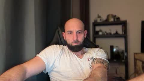 Thomas Fit online show from April 19, 8:44 pm