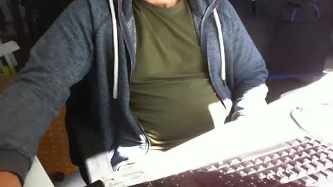 Snapshot of tomtom02029 chatting on September 15, 9:20 am Tom online show from September 15, 9:20 am