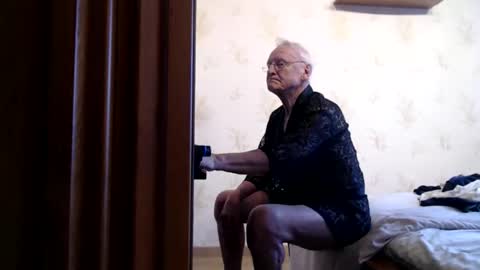 Tonpatou online show from November 10, 11:31 am