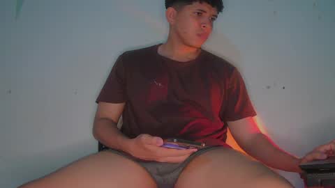 Snapshot of tony_marz chatting on May 4, 4:08 am tony_marz online show from May 4, 4:08 am