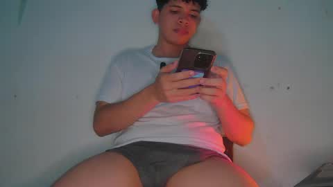 Snapshot of tony_marz chatting on May 8, 4:07 am tony_marz online show from May 8, 4:07 am