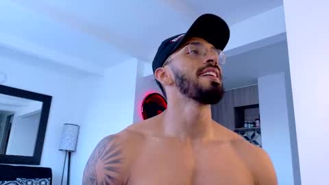 tony muscle1 online show from September 23, 9:29 pm