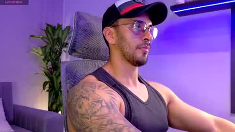 tony muscle1 online show from June 29, 7:14 pm