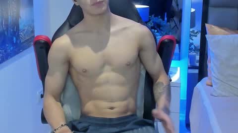 Snapshot of tony_petrov chatting on September 11, 3:50 am tony_petrov online show from September 11, 3:50 am