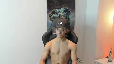 Snapshot of tony_petrov chatting on September 30, 9:58 am tony_petrov online show from September 30, 9:58 am