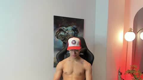 Snapshot of tony_petrov chatting on November 1, 9:55 am tony_petrov online show from November 1, 9:55 am