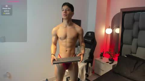 Snapshot of tony_petrov chatting on November 8, 8:36 am tony_petrov online show from November 8, 8:36 am