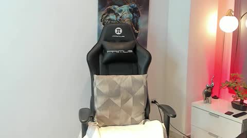 Snapshot of tony_petrov chatting on November 9, 9:24 pm tony_petrov online show from November 9, 9:24 pm