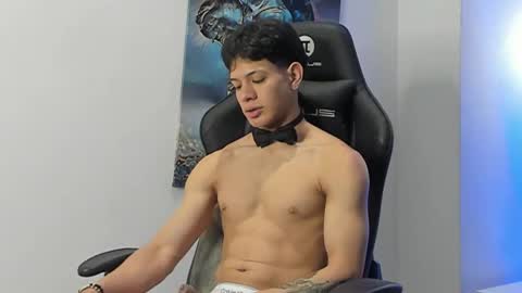 Snapshot of tony_petrov chatting on December 5, 2:14 pm tony_petrov online show from December 5, 2:14 pm