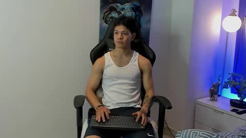 tony_petrov online show from January 10, 2:57 am