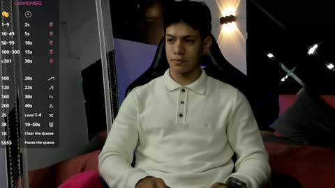 Snapshot of tony_petrov chatting on May 30, 7:05 am tony_petrov online show from May 30, 7:05 am