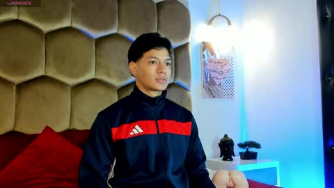 Snapshot of tony_petrov chatting on June 7, 1:59 pm tony_petrov online show from June 7, 1:59 pm