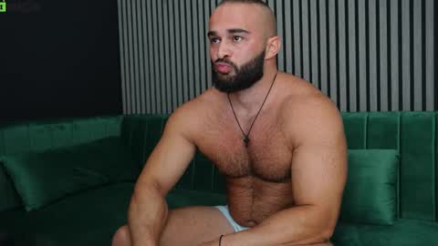Snapshot of tony_storm chatting on September 28, 12:21 pm Tony online show from September 28, 12:21 pm