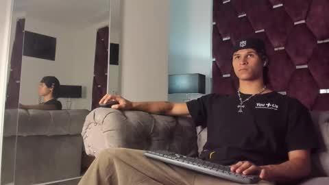 Tony Benedetti online show from February 8, 7:39 pm