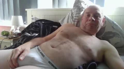 Snapshot of tonygib1962 chatting on February 22, 1:09 pm tonygib1962 online show from February 22, 1:09 pm