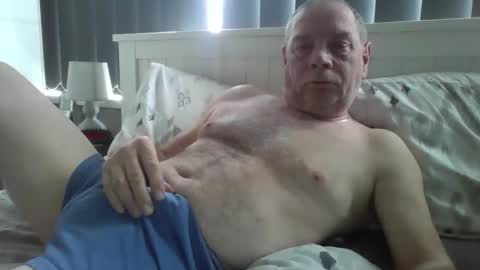 Snapshot of tonygib1962 chatting on April 18, 11:25 am tonygib1962 online show from April 18, 11:25 am