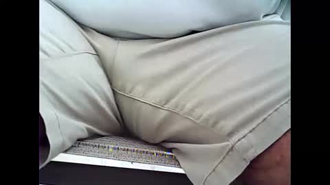 Snapshot of tonymcfly99 chatting on February 20, 6:57 pm tonymcfly99 online show from February 20, 6:57 pm