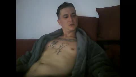 tonystrawberry online show from March 8, 12:08 am