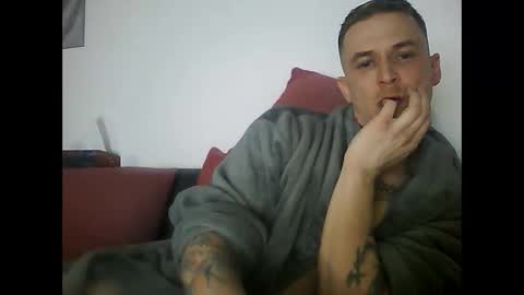 Snapshot of tonystrawberry chatting on April 11, 2:16 am tonystrawberry online show from April 11, 2:16 am