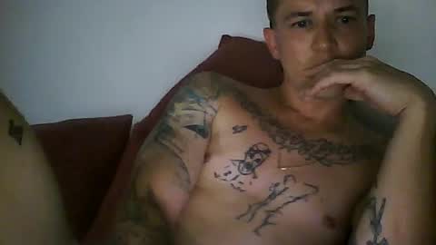 Snapshot of tonystrawberry chatting on June 27, 10:59 pm tonystrawberry online show from June 27, 10:59 pm