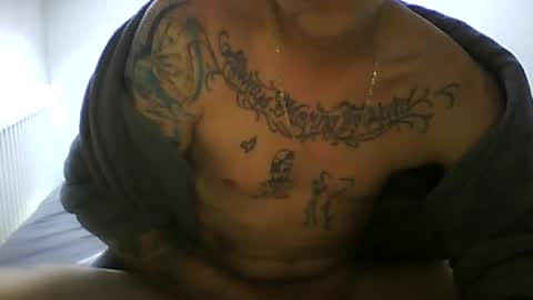 Snapshot of tonystrawberry chatting on July 5, 7:48 am tonystrawberry online show from July 5, 7:48 am