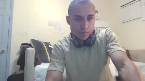 Snapshot of tonyterror22 chatting on October 13, 7:52 am tonyterror22 online show from October 13, 7:52 am