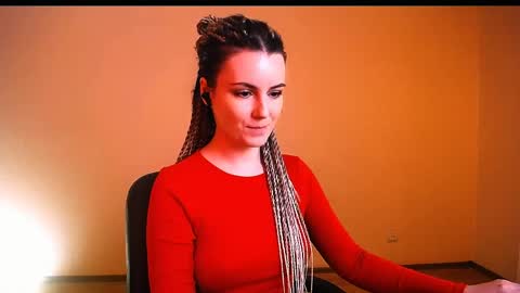 Elizabeth online show from April 7, 5:35 pm