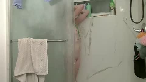 toofreakyforu online show from March 18, 3:20 am