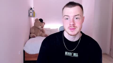 Snapshot of toohornyserj chatting on January 11, 12:12 am toohornyserj online show from January 11, 12:12 am